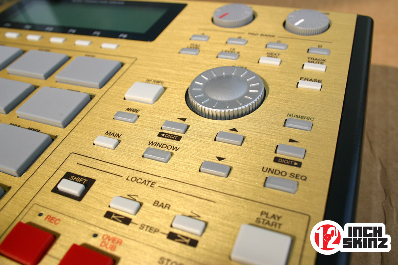 Akai_MPC_1000_GOLD_3.jpg